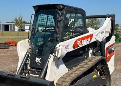 2022 Bobcat T76 Cab Track Machine Skidsteer Loader - $54,500