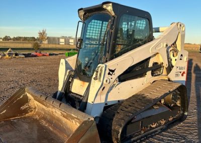 2017 Bobcat T650 Cab Track Machine Skidsteer Loader - $32,000