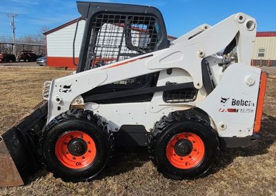 2013 Bobcat S770 Tire Machine Skid Steer Loader - $23,000