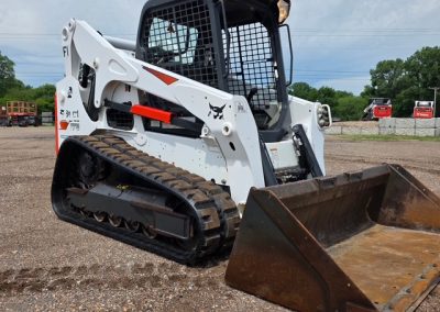 2019 Bobcat T770 Open Cab Track Machine Skid Steer - $36,500