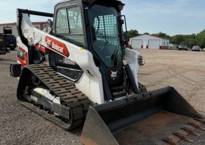 2022 Bobcat T76 Closed Cab Track Machine Skid Steer - $46,500