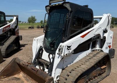 2018 Bobcat T595 Closed Cab Track Machine Skid Steer - $38,500